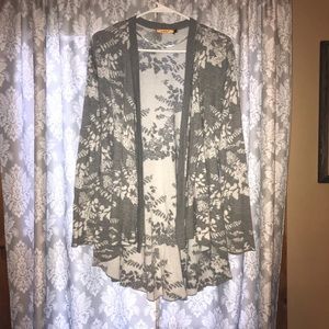 Gray and white designed cardigan